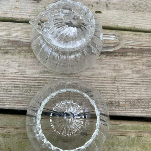 Other - Glass teapot and sugar bowl!